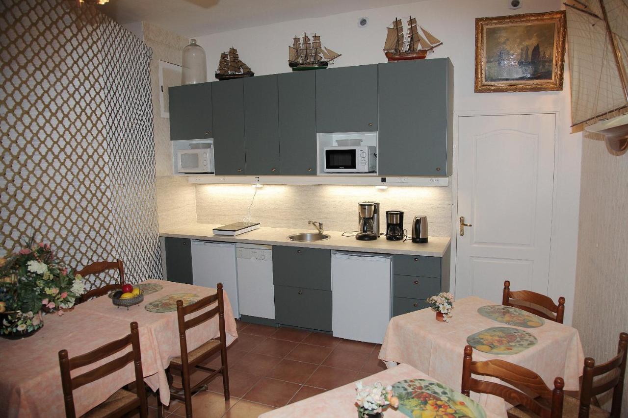 Hotel Cronstadt Nice Bagian luar foto